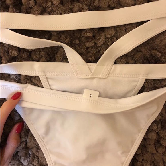 White Micro Brazilian Cut / Triangle Top large - Picture 7 of 10